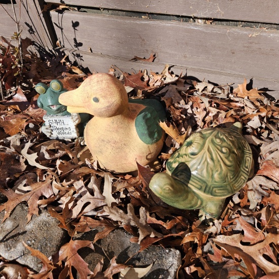 Lot of Yard Decor