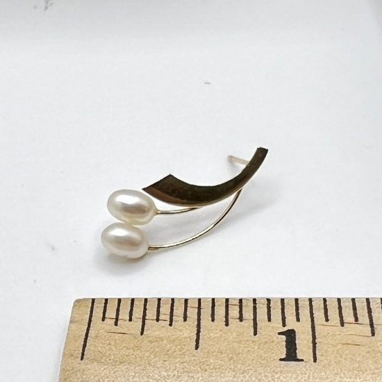 14K Gold Single Earring with Pearl Ends