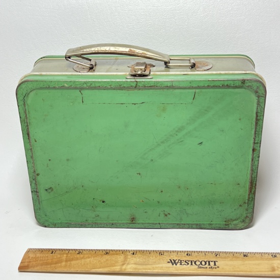 Vintage Green Metal Thin Lunch Box