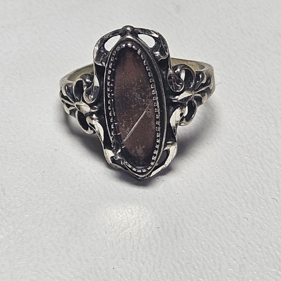 Lovely Vintage Sterling Silver Ring with Cracked Mirror