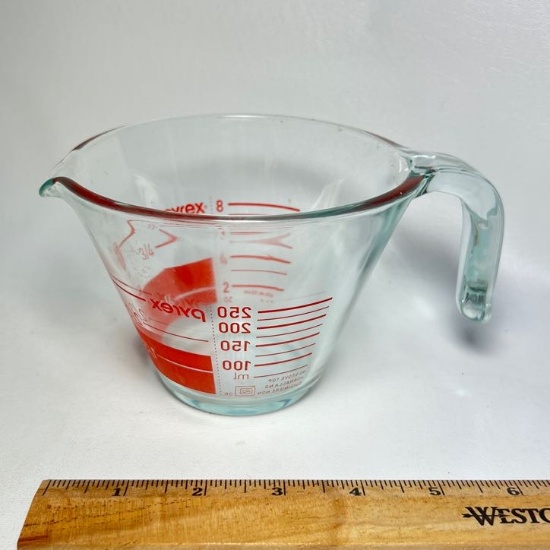 Pyrex 1 Cup Glass Measuring Cup