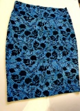 LulaRoe Blue Floral Pattern Lightweight Pencil Skirt Size Large