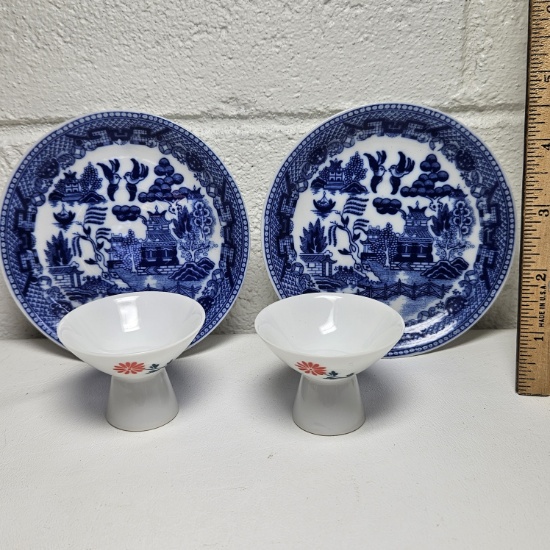 Pair of Traditional Blue Willow Pattern Small Saucers and 2 Sake Cups
