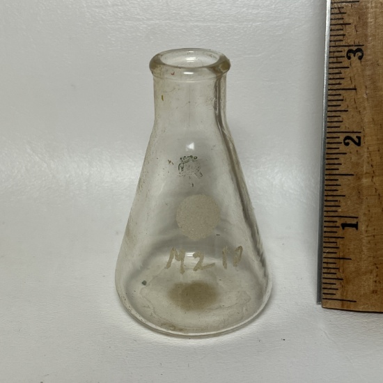 Vintage Pyrex Glass 3" Beaker