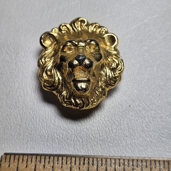 Vintage Roaring Lion Scarf Clip, Signed Dotty Smith