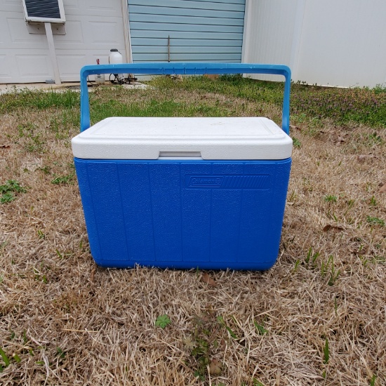 1990’s Coleman Cooler Blue 28 Qt, Made in USA