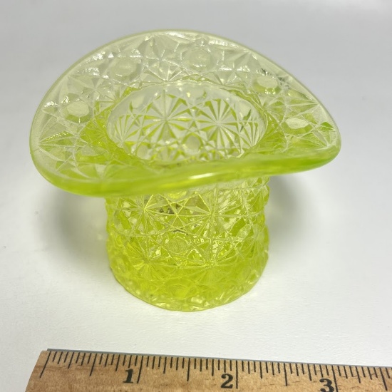 Yellow Glass Daisy & Button Top Hat