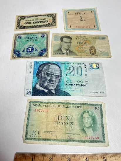 Lot of Various Foreign Money