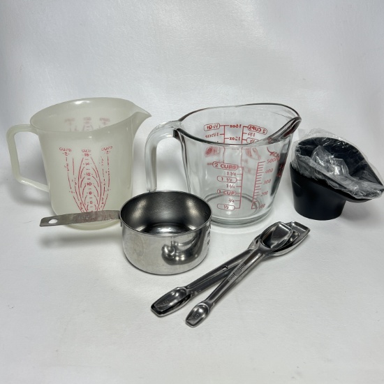 Lot of Measuring Cups & Spoons