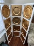 Cool 3-Section Room Divider Screen with Gold Chargers