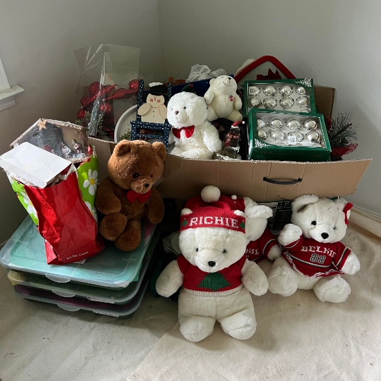 Large Christmas Corner Lot