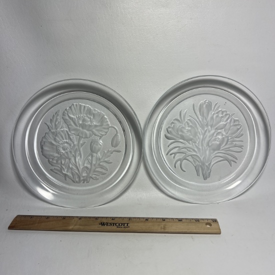 Pair of Hoya Flower of the Month Crystal Signed Collector's Plates