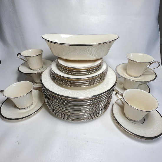 Beautiful Pc Lenox Moonspun Dinnerware Set with Silver Edges