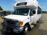 2006 FORD ECONOLINE SD BUS W/WHEELCHAIR LIFT