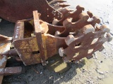 PAD FOOT BACKHOE ATTACHMENT