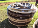 LOT OF ROUND TABLES