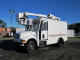 2002 INTERNATIONAL 4700 BUCKET TRUCK W/ VERSALIFT (NON COMPLIANT)