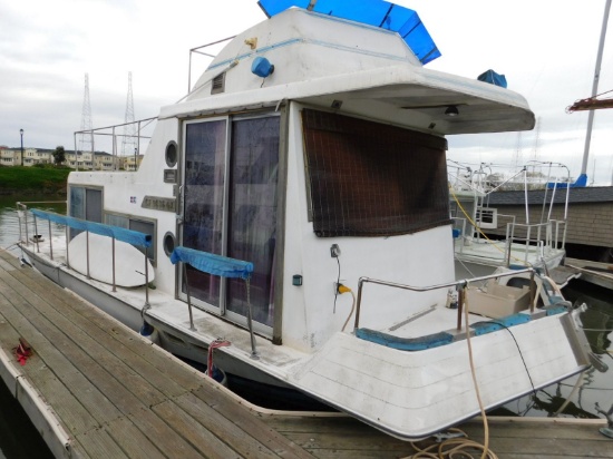 1981 FISHERCRAFT 29' HOUSEBOAT (NON RUNNER) (SUBJECT TO SELLERS APPROVAL)