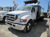 2005 FORD F-650 FLATBED TRUCK W/ CEMENT MIX