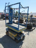 UPRIGHT PERSONNEL LIFT