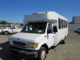 2002 FORD F-450 PARATRANSIT BUS