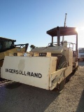 INGERSOLL RAND DD-90 DOUBLE DRUM ROLLER (NON RUNNER, HOLE IN ENG BLOCK) (NON COMPLIANT)