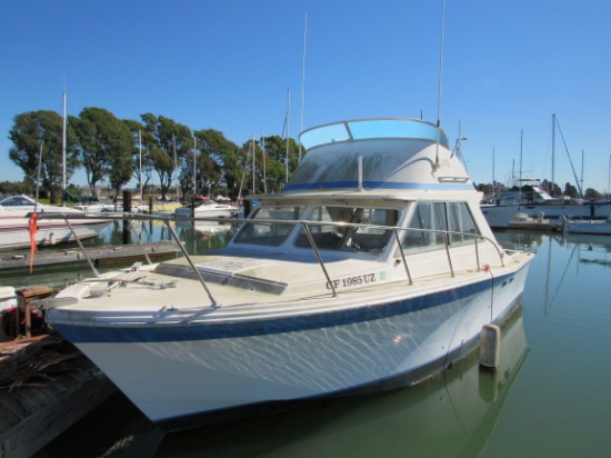 1974 UNIFLITE 28' POWER BOAT (NON RUNNER) (SUBJECT TO SELLERS APPROVAL)