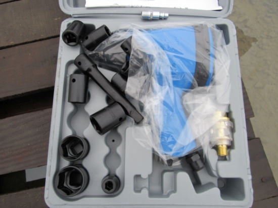 NEW & UNUSED 1/2" DRIVE AIR IMPACT WRENCH KIT