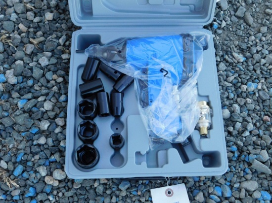 NEW & UNUSED 1/2" DRIVE AIR IMPACT WRENCH KIT