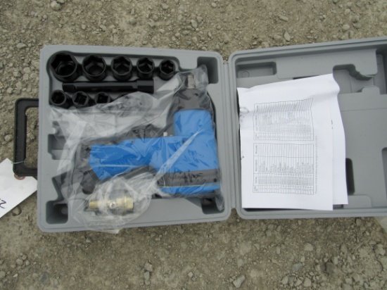 NEW & UNUSED 1/2" DRIVE AIR IMPACT WRENCH KIT