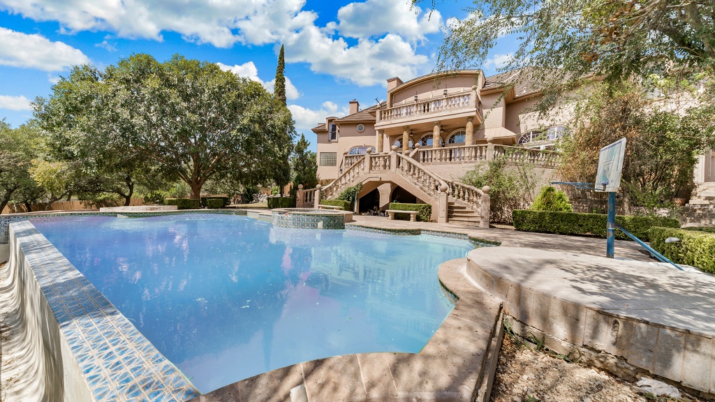 Resort Style Home, San Antonio, TX