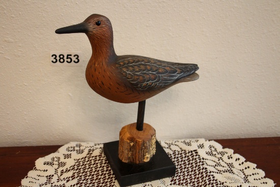 Red Knot Carved Figure