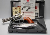 Ruger New Model Super Blackhawk, 44 mag revolver
