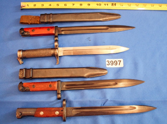 4 Military Bayonet  Knives and 2 ScabbaRds..