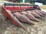 (685)INTERNATIONAL 1064 6 ROW CORN HEAD