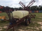 (550)HARDI TR500 SPRAYER W/ FOLDING BOOM