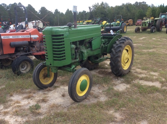 (12)JD "M" TRACTOR