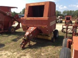 (408)NH 650 ROUND BALER