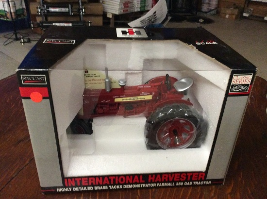 1/16 IH FARMALL 350 GAS