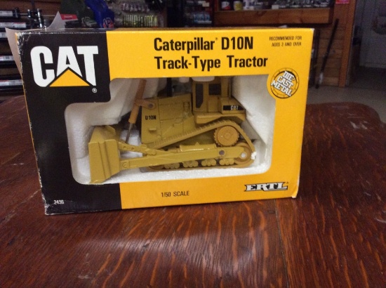 1/50 CATERPILLAR D10N TRACK TYPE TRACTOR