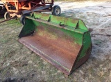 (304)JD 7' LOADER BUCKET