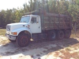 (80)1998 INTERNATIONAL 4900 TRI-AXLE DUMP TRUCK