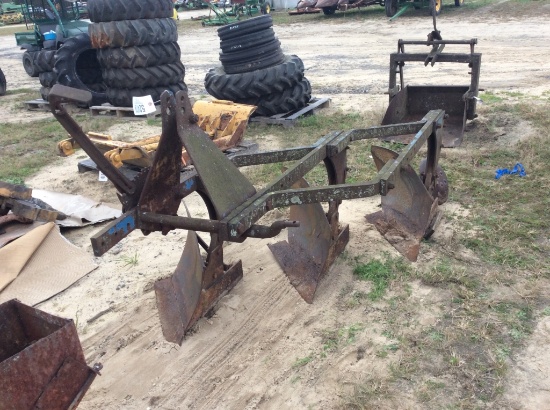 (26)FORD 3 BOTTOM PLOW