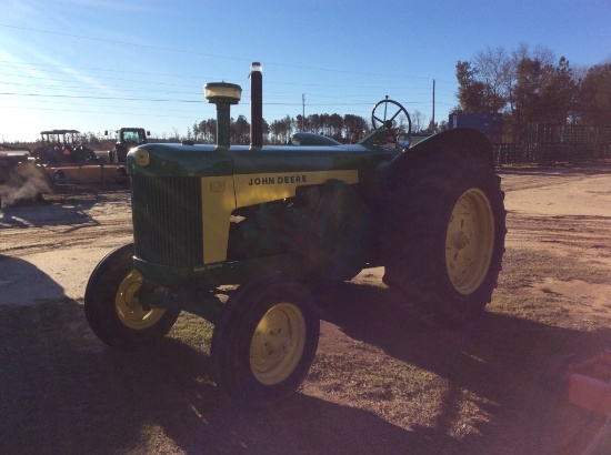 (38)JOHN DEERE 830