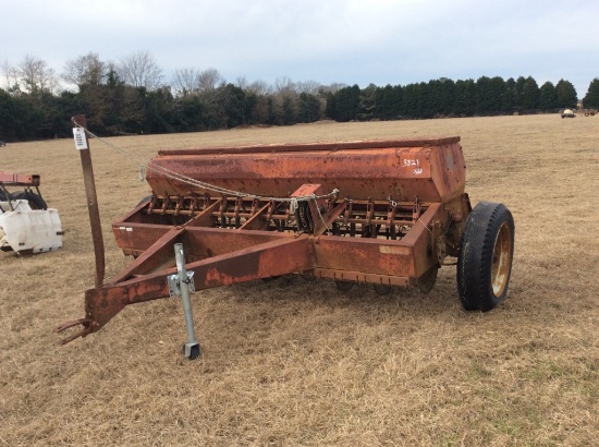 (510)INTERNATIONAL 9' GRAIN DRILL