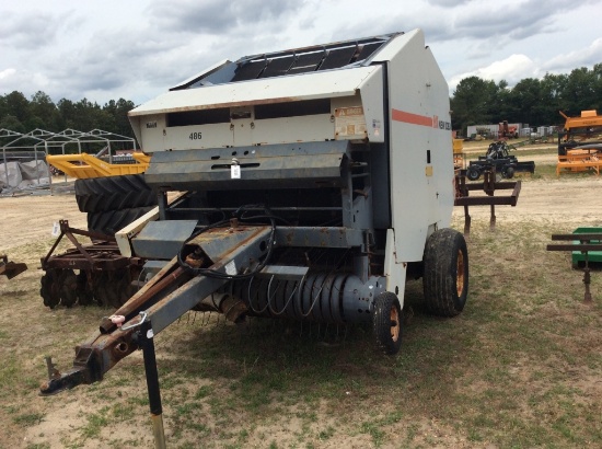 (175)NEW IDEA 486 ROUND BALER