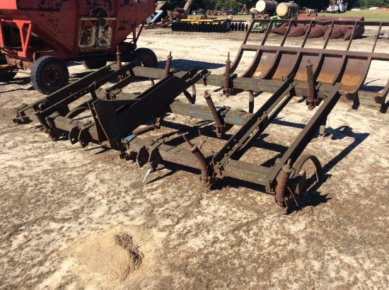 (269)9 SHANK CHISEL PLOW
