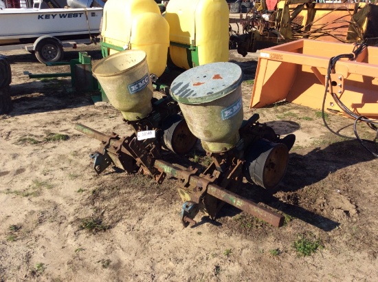 (93)KMC 2 ROW PLANTER