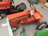 ALLIS CHALMERS 190XT PEDAL TRACTOR