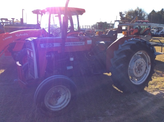 (16)MASSEY FERGUSON 253